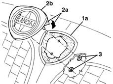 Front ornament - r r